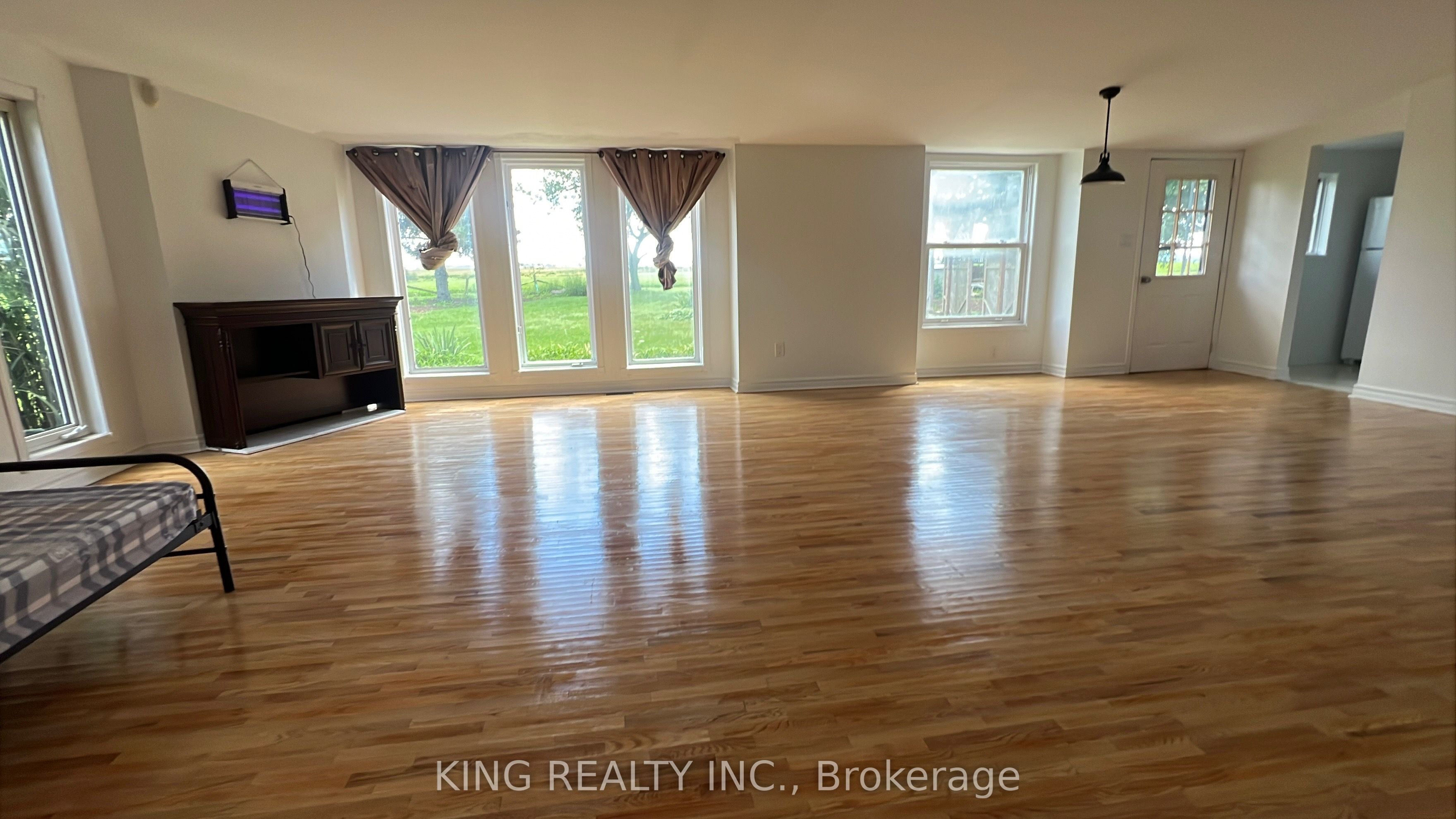 Unit 1 - 431 Avon Drive N, Malahide 4