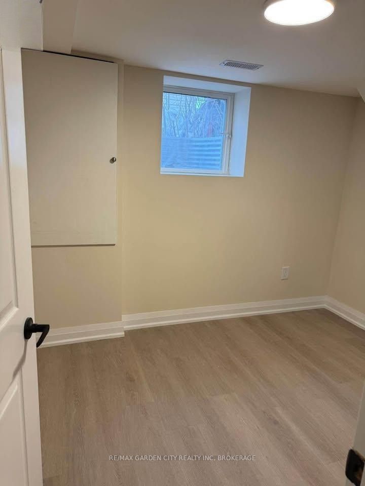 Unit LWR-2B - 60 Wakelin Terrace, St. Catharines 5