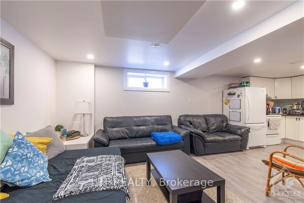 Unit 2 - 658 Sherbourne Road, Ottawa 3