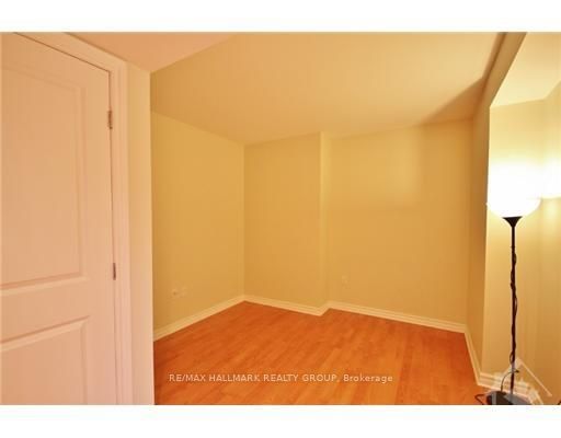 Unit 407 - 314 Central Park Drive, Ottawa 3