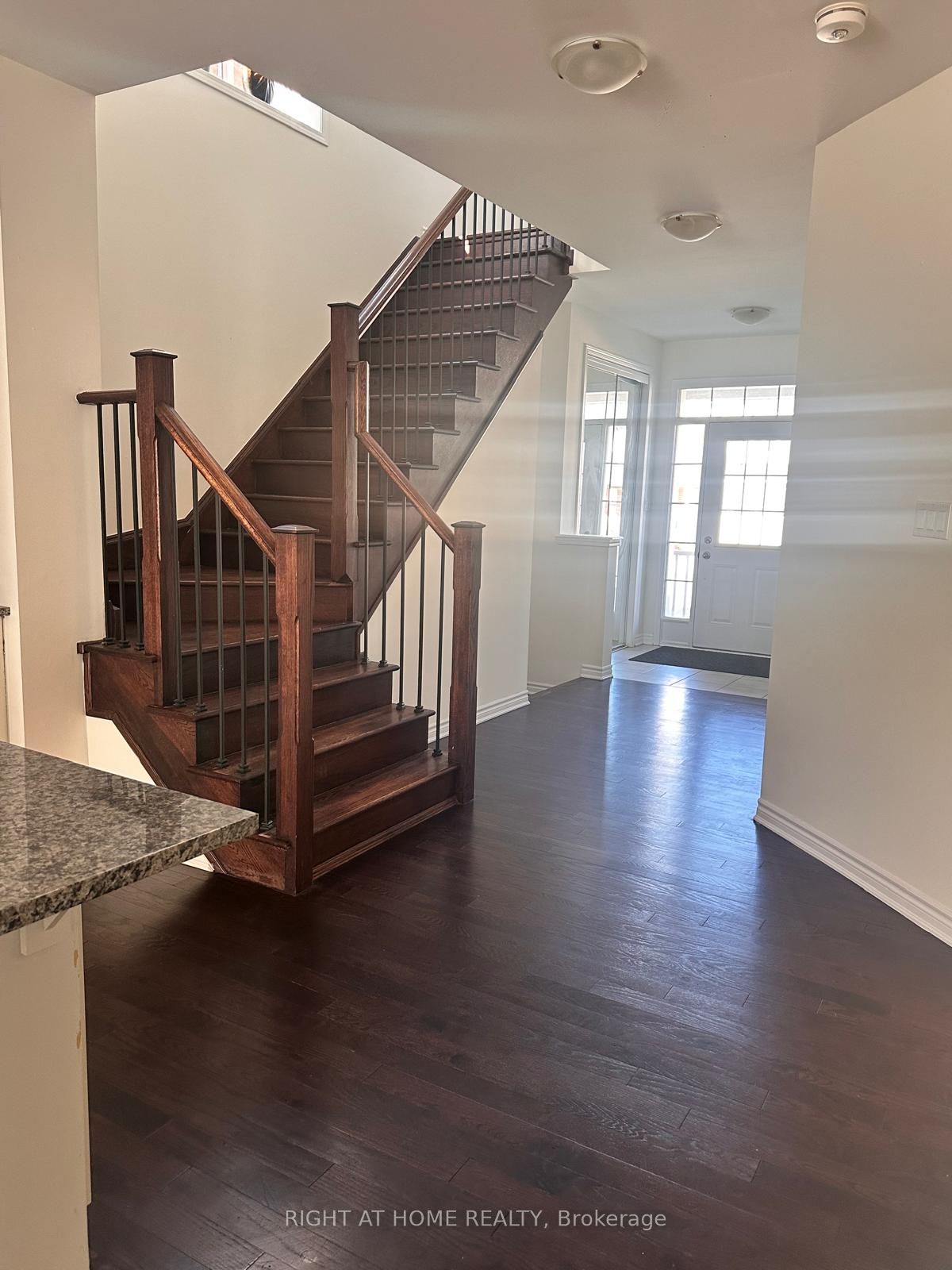 516 Equestrian Way, Cambridge 3