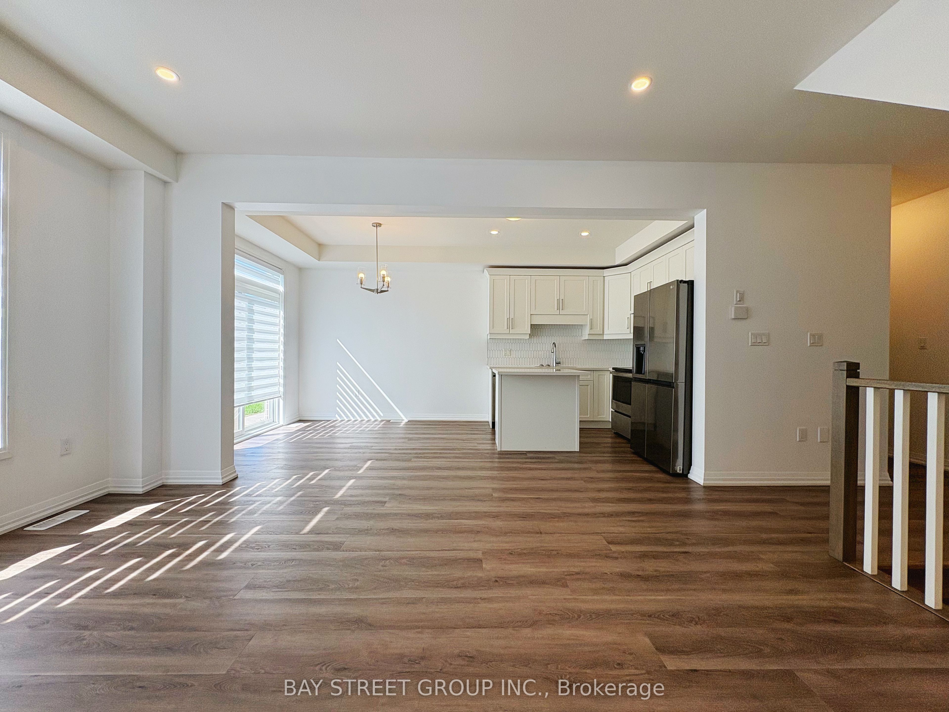 7405 Matteo Drive, Niagara Falls 3