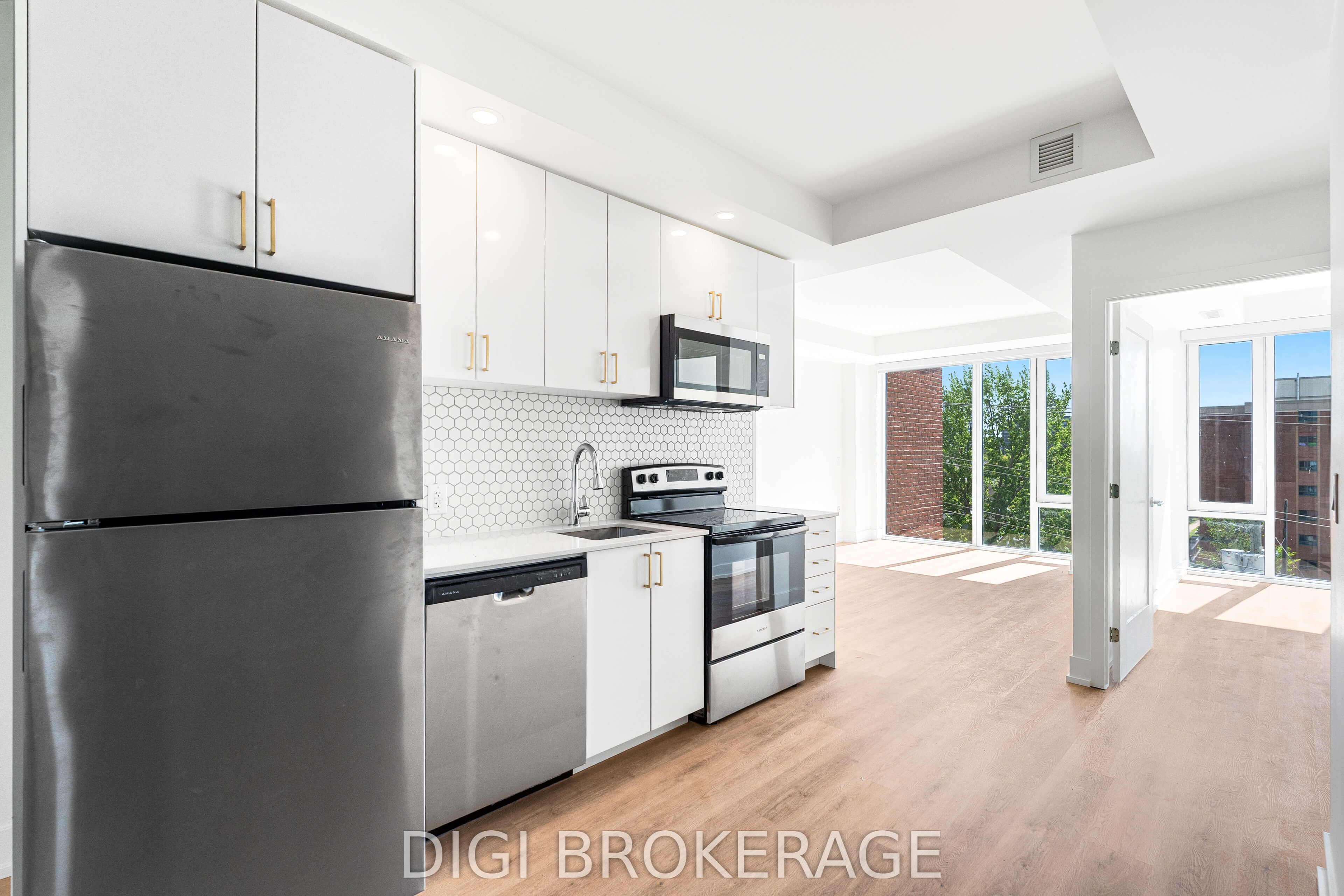 Unit 604 - 2070 Scott Street, Ottawa 2