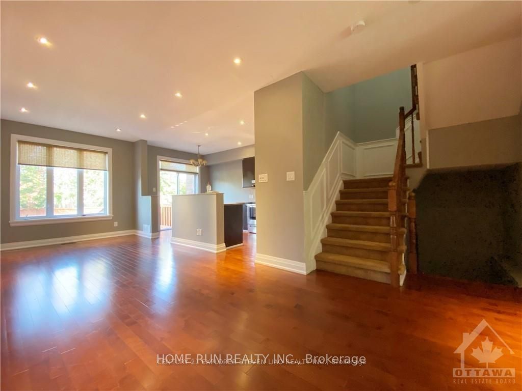 714 NAKINA Way, Orleans-Gloucester 5