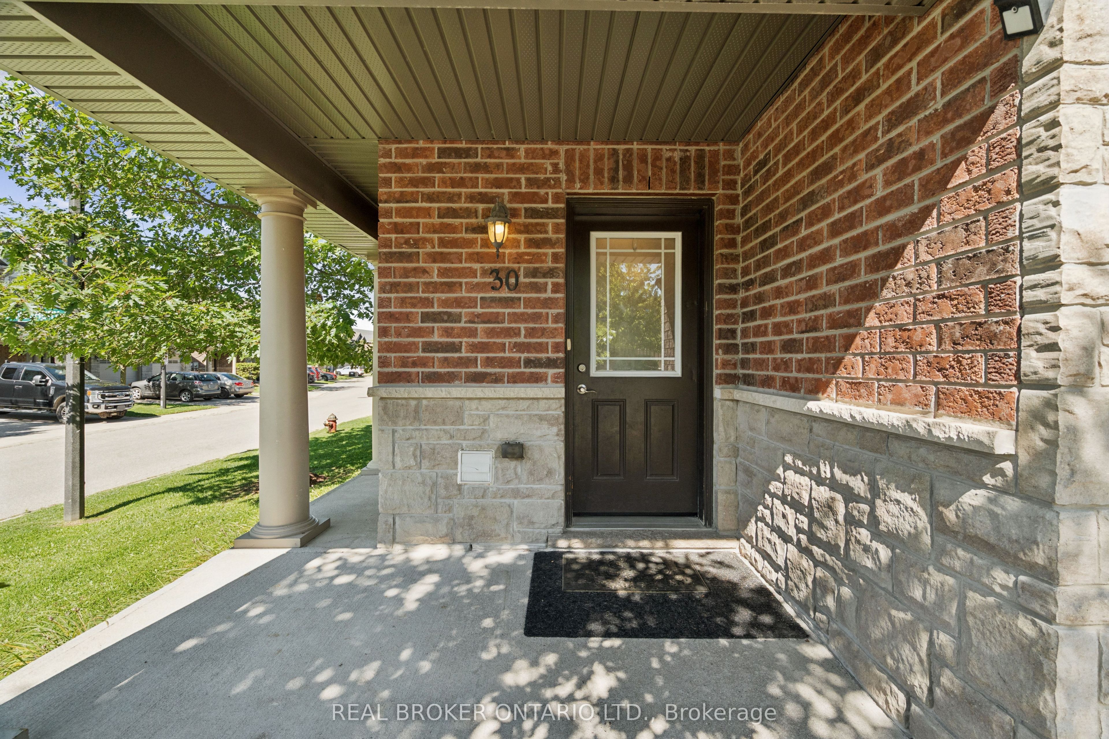30 Kingsbury Square, Guelph 5
