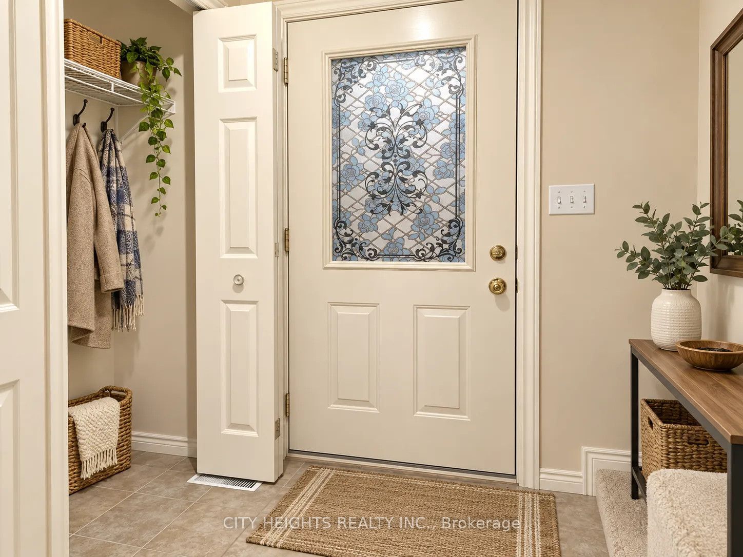 Unit Upper Level - 1058 Lexington Circle, Windsor 5