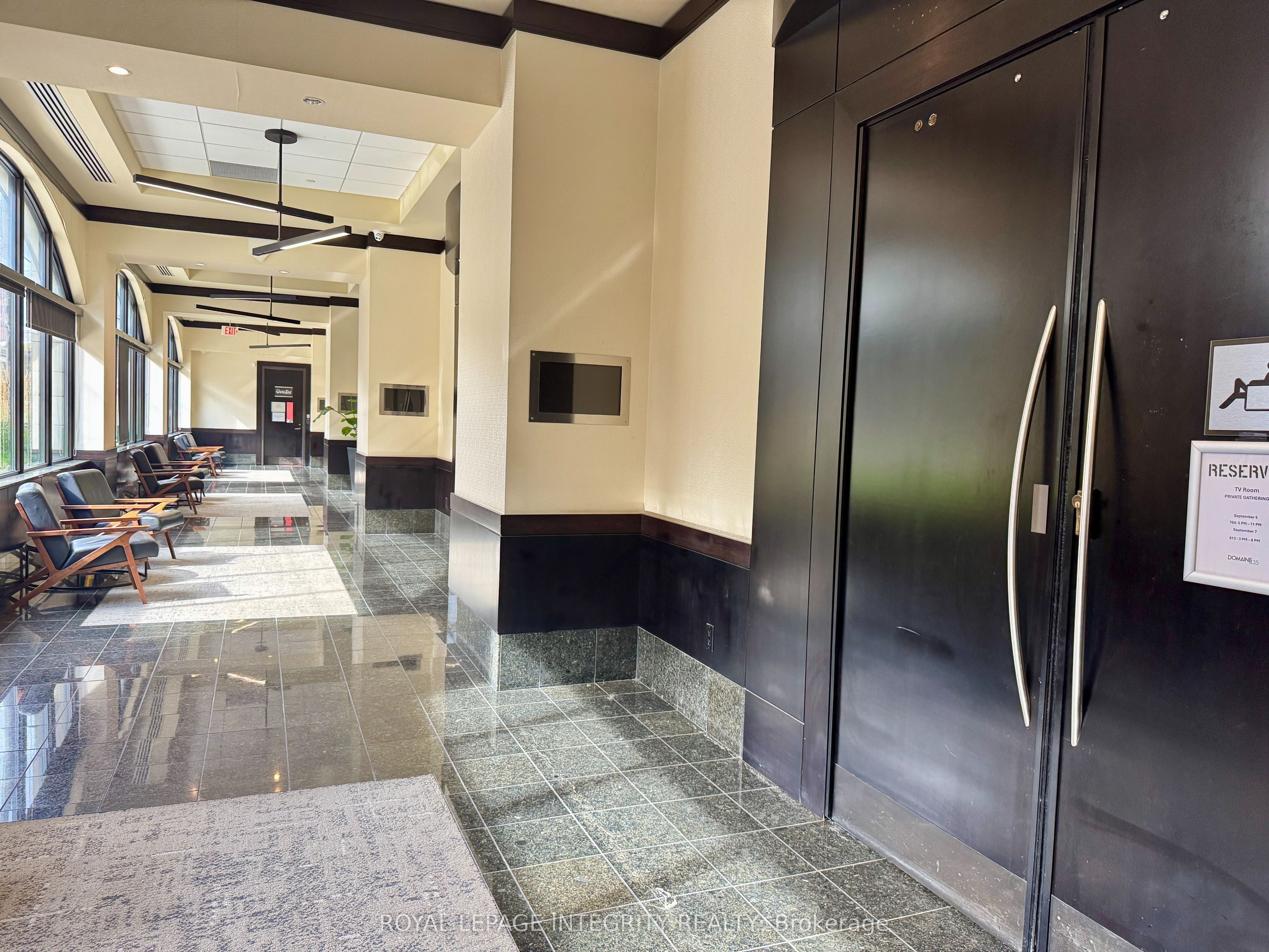 Unit 211 - 435 Albert Street, Ottawa 3