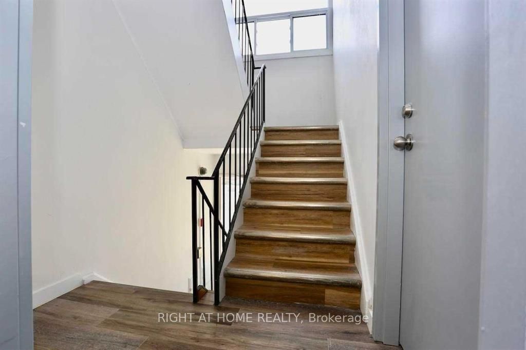 Unit 3 - 394 Thiel Street, London 2