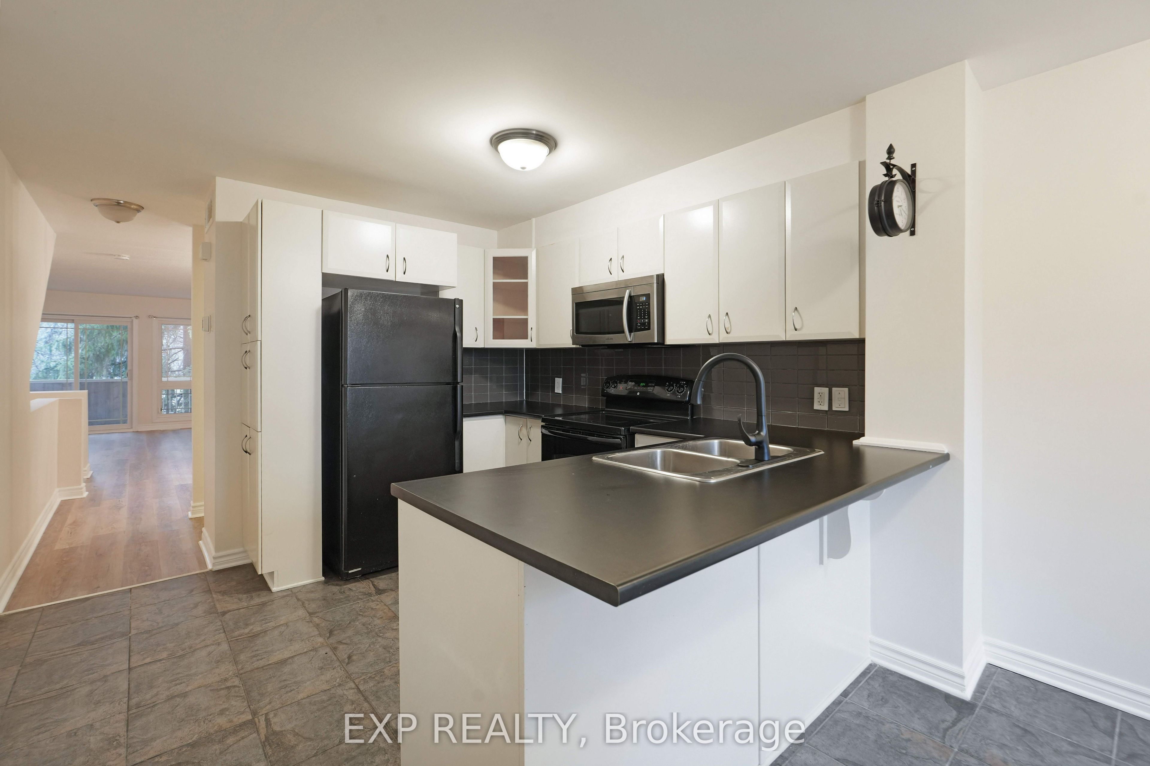 Unit 14 - 201 Paseo Private, Nepean 2