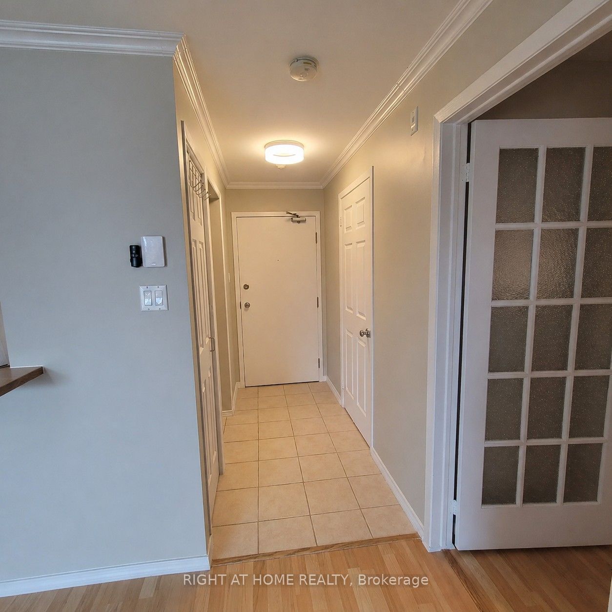 Unit 414 - 260 Brittany Drive, Ottawa 3