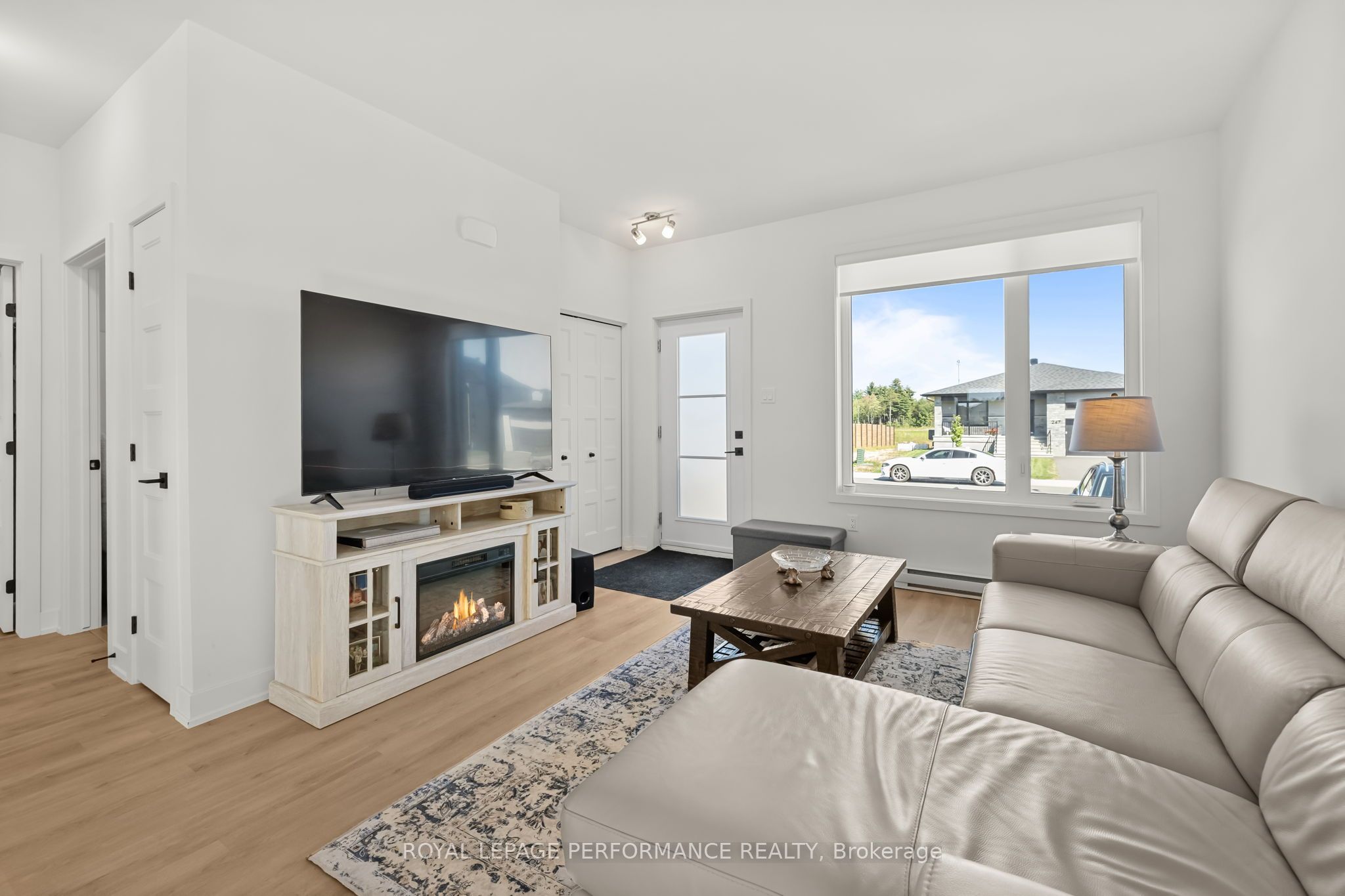 Unit A - 248 Bourdeau Boulevard, The Nation 5