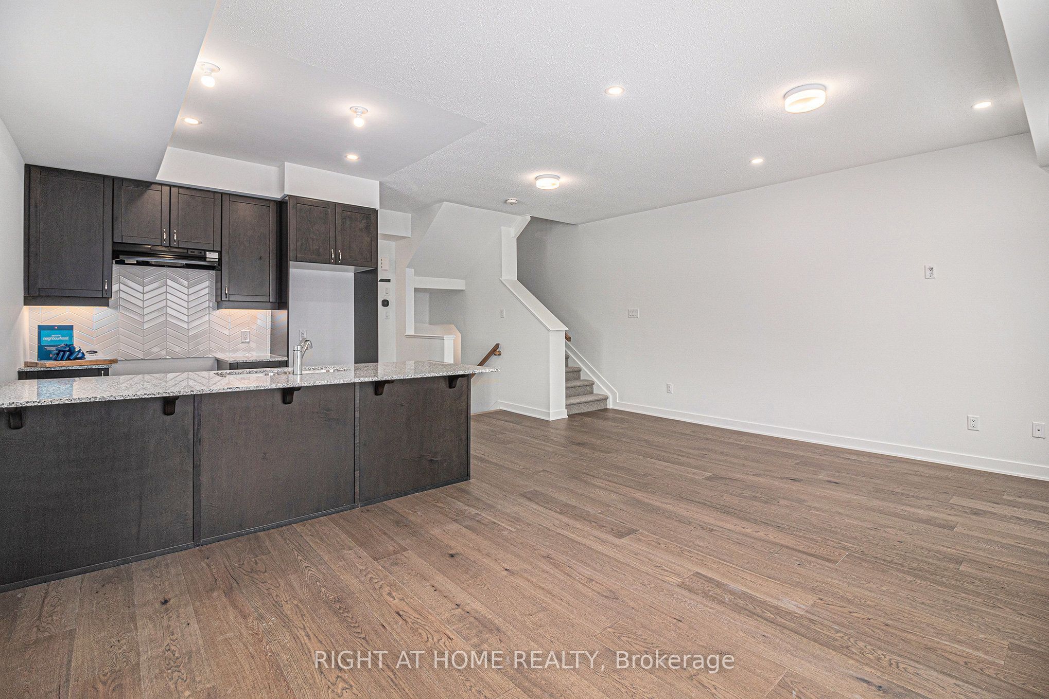 402 Mishi Private, Ottawa 2