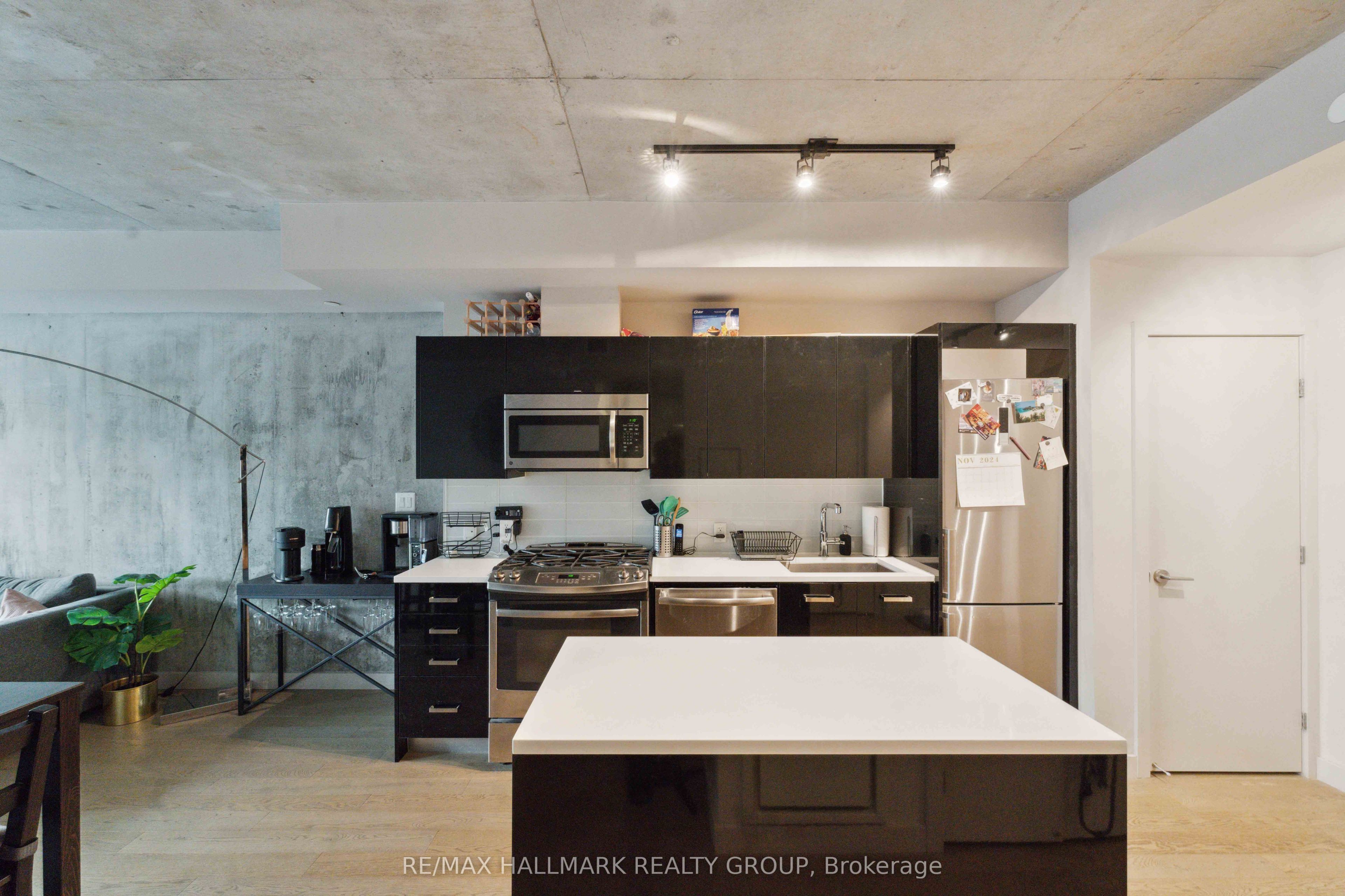 Unit 312 - 224 LYON Street N, Ottawa 4