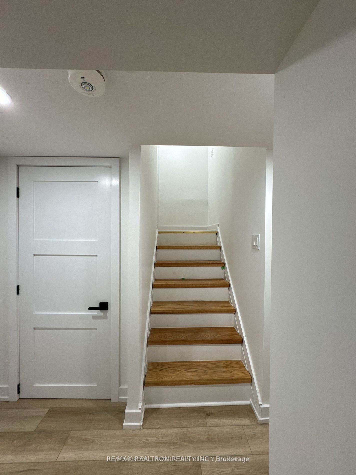 293 East 17th Street, Hamilton 3