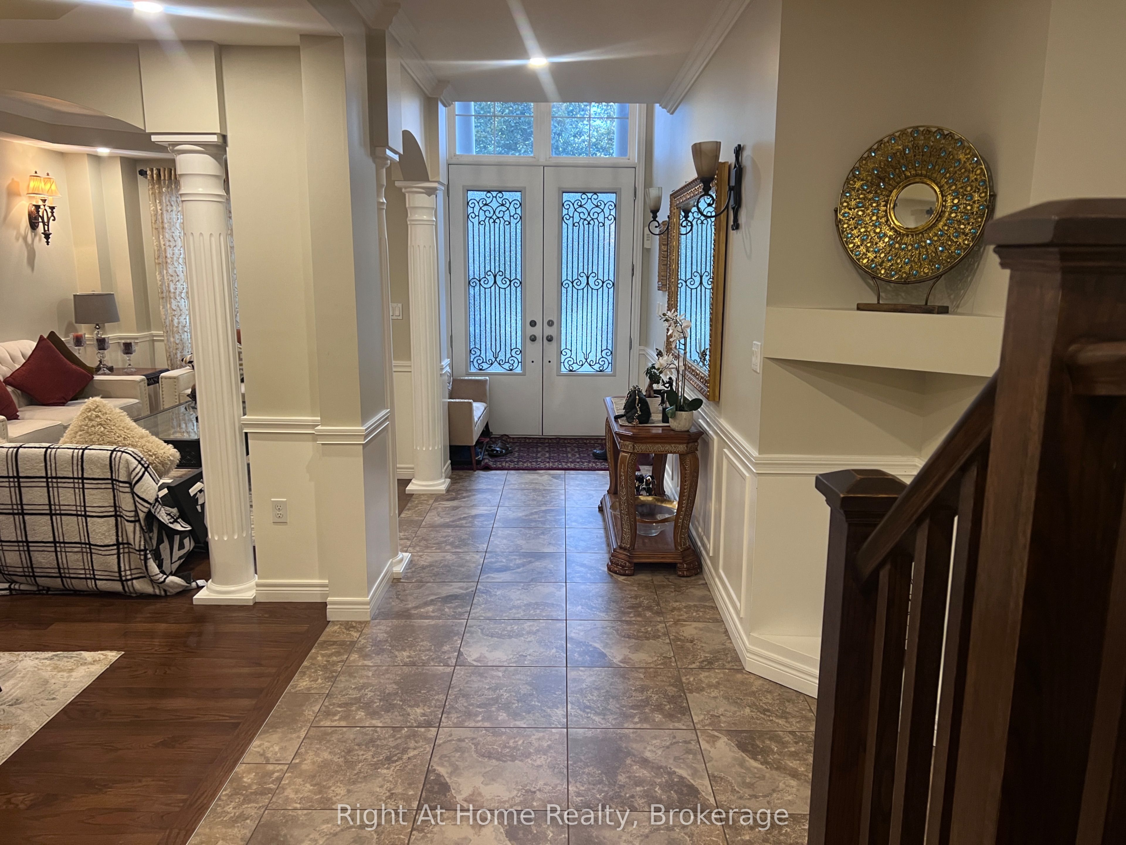 Unit Upper - 52 Lorupe Court, Ancaster 5