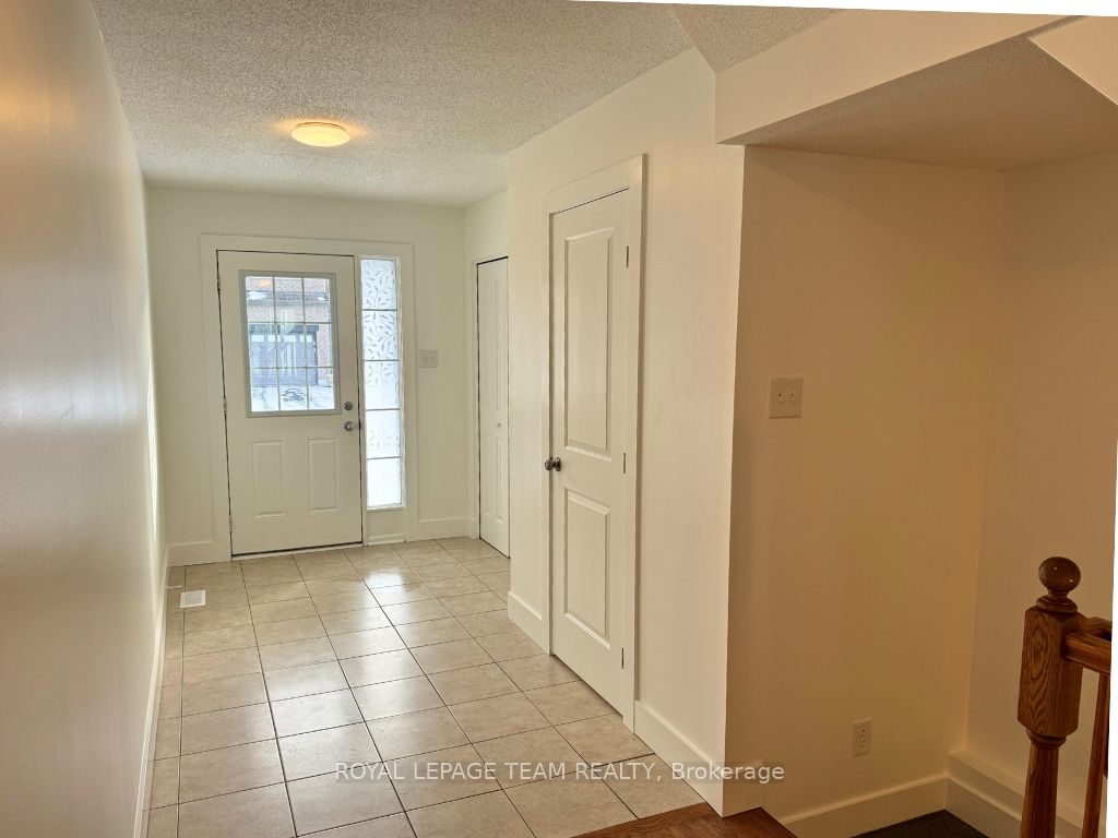 420 Haresfield Court, Orleans-Gloucester 5