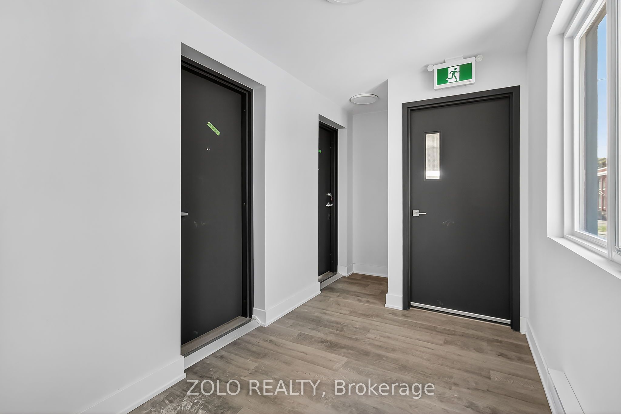 Unit Unit 8 - 206 Wellington Street, Chatham-Kent 4
