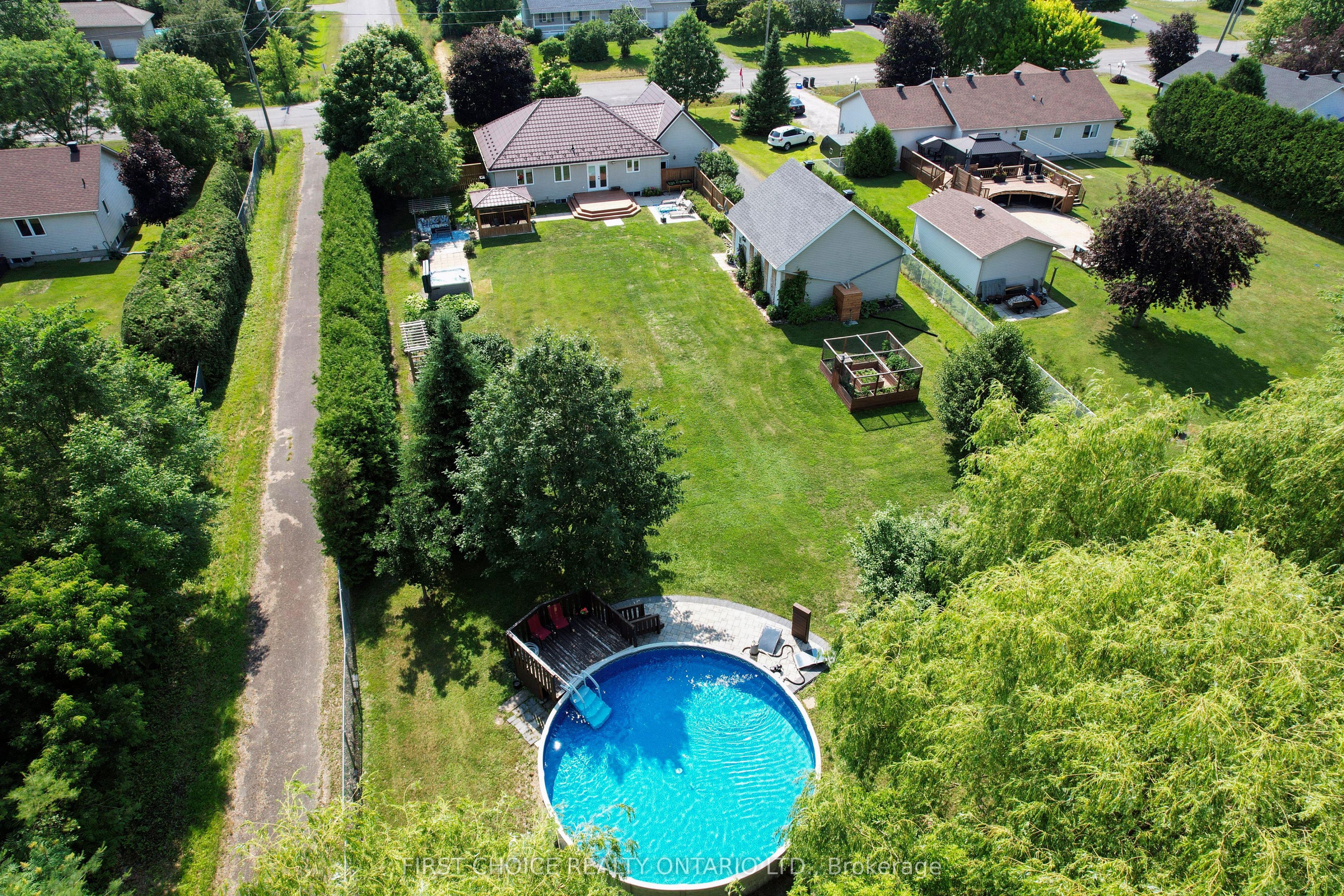 5857 Trudeau Avenue, Cumberland 4