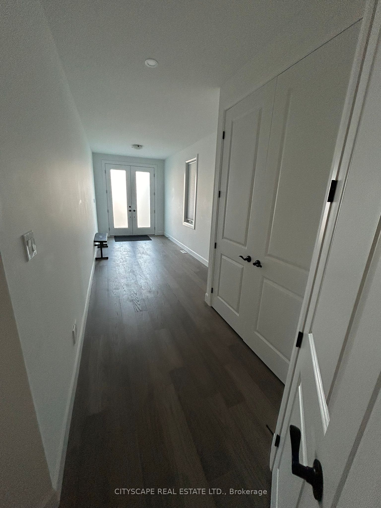 3821 Ayrshire Avenue, London 2