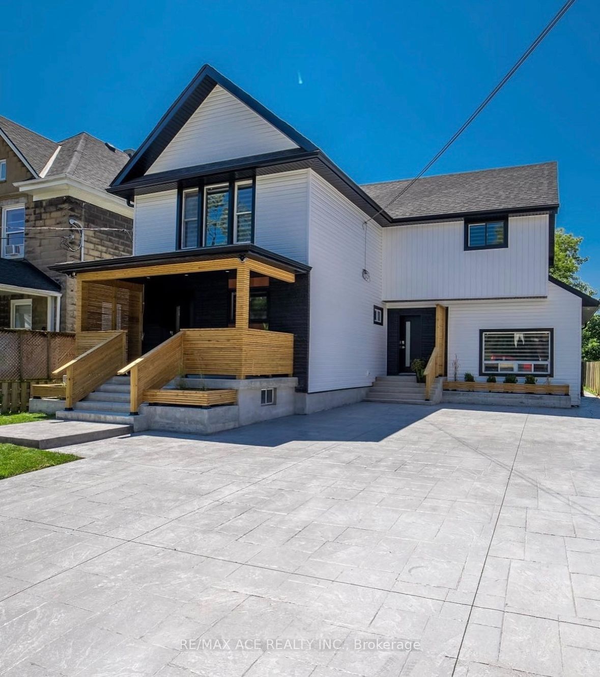 Unit 2 - 4985 Crysler Avenue, Niagara Falls 2