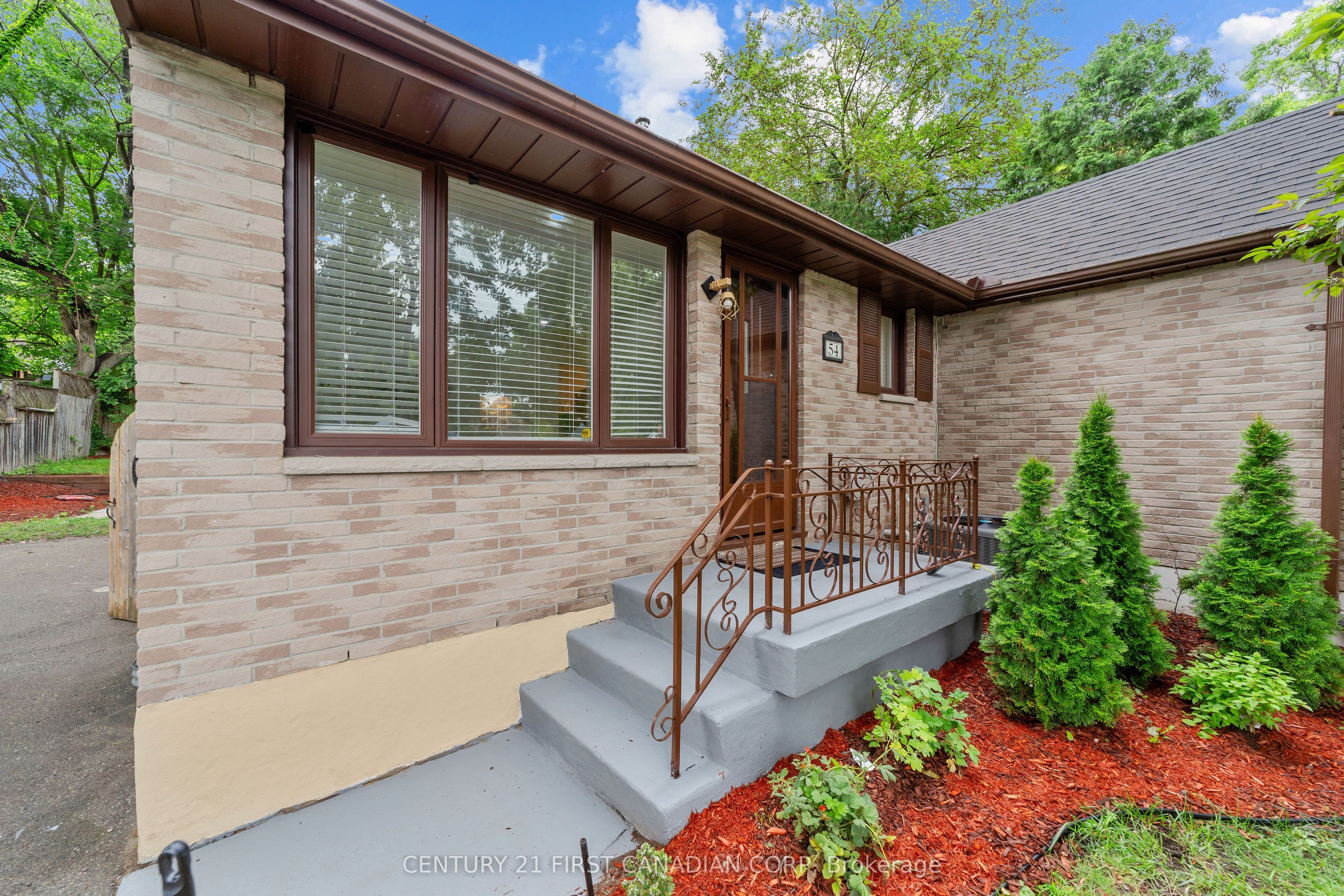 54 Manitoulin Drive, London 2