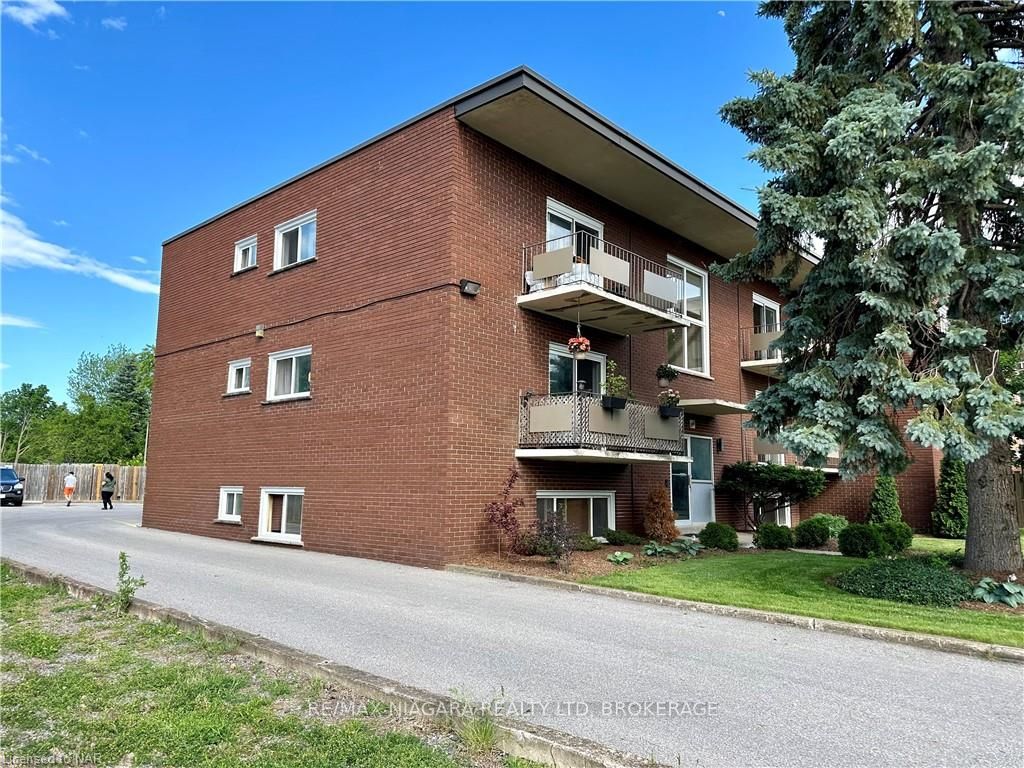Unit 4 - 286 VINE Street, St. Catharines 2
