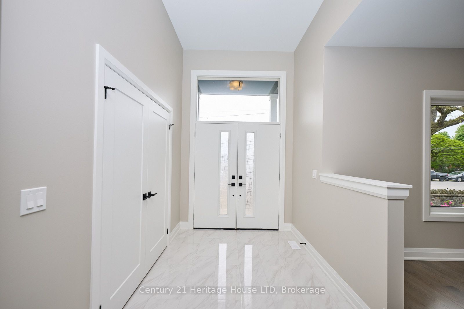 338 Sugarloaf Street, Port Colborne 3