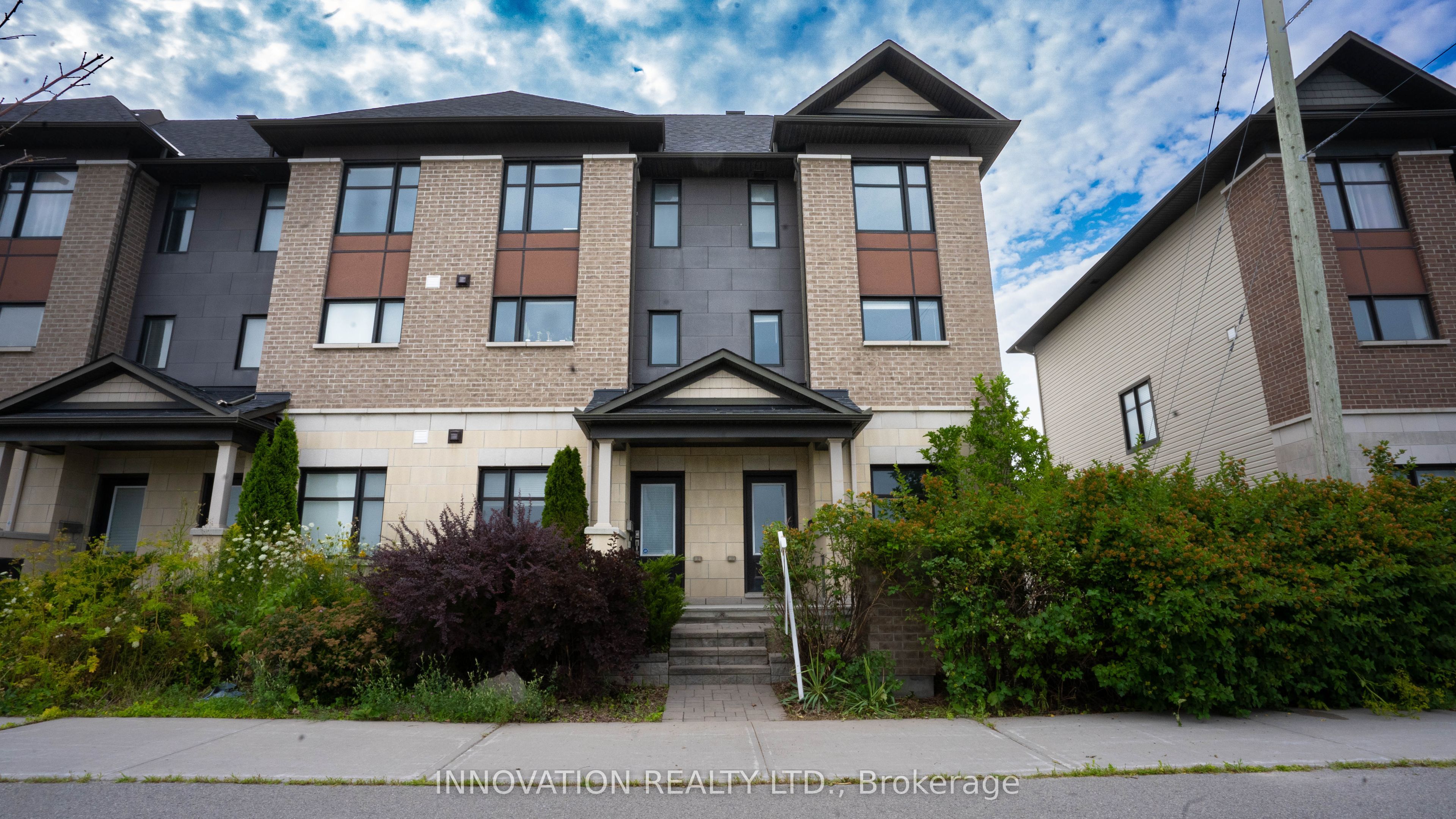 516 Silvertip Lane, Kanata 1