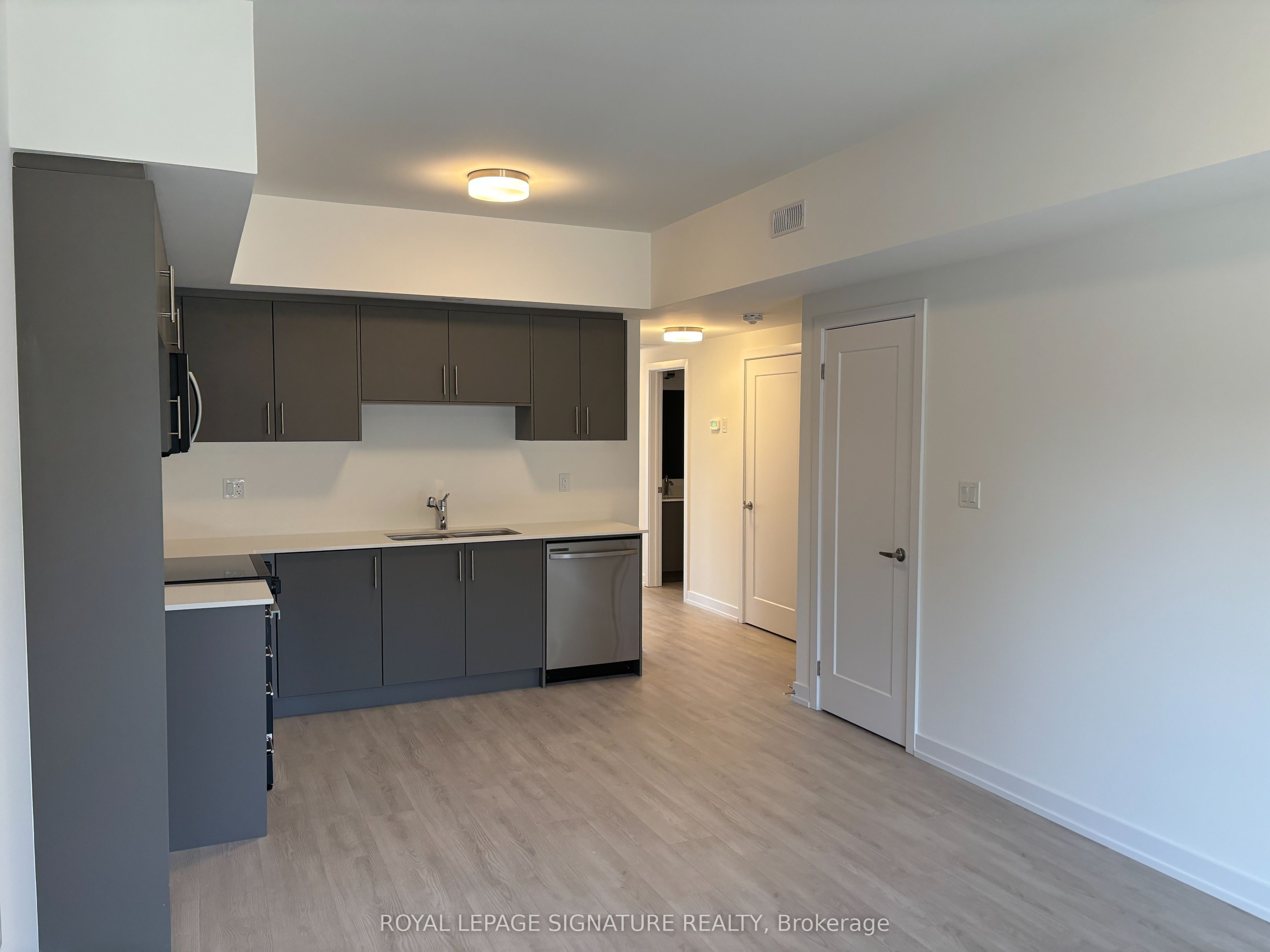 Unit 16 - 42 Lowes Road W, Guelph 4