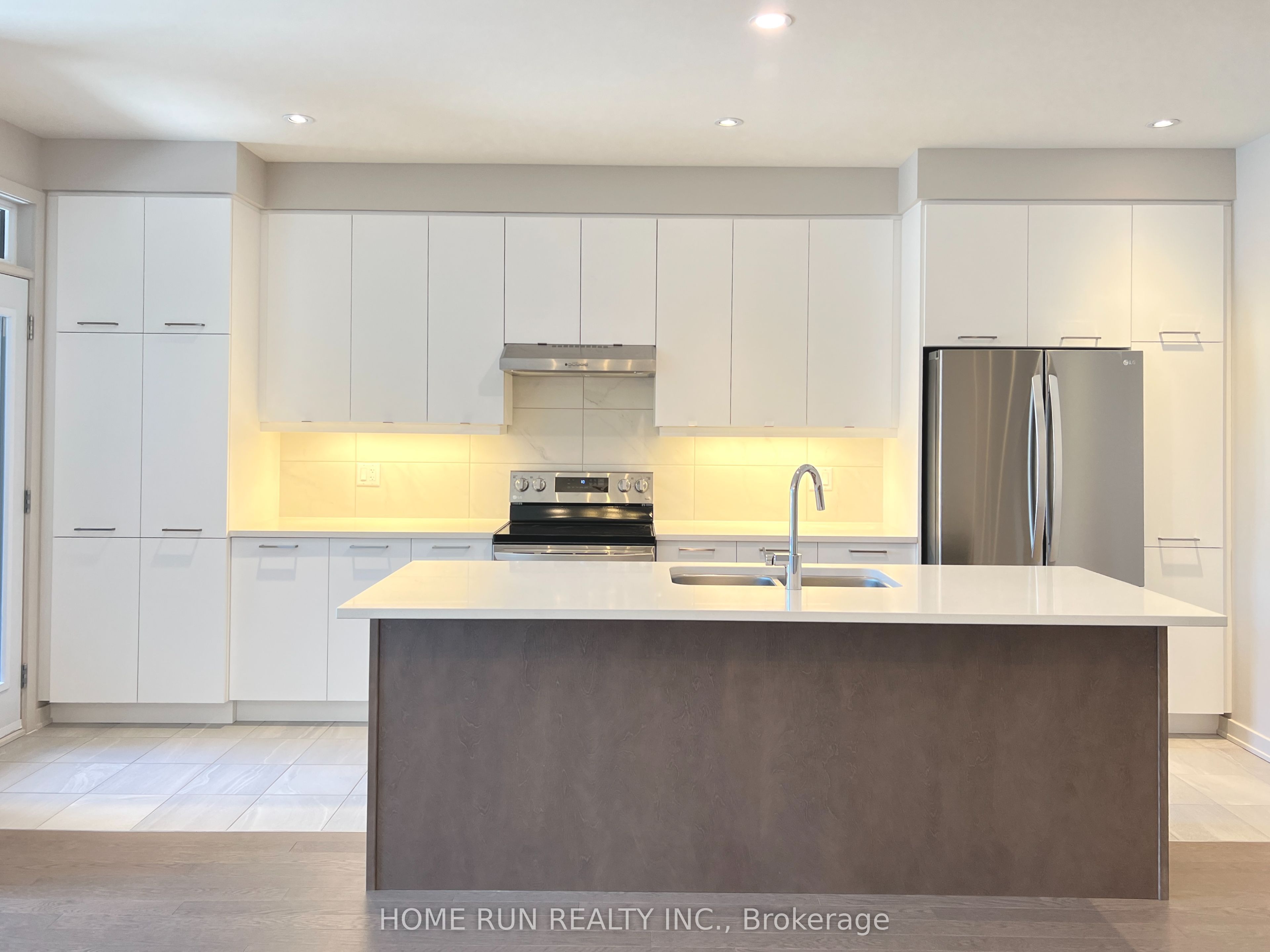 516 Borbridge Avenue, Orleans-Gloucester 3