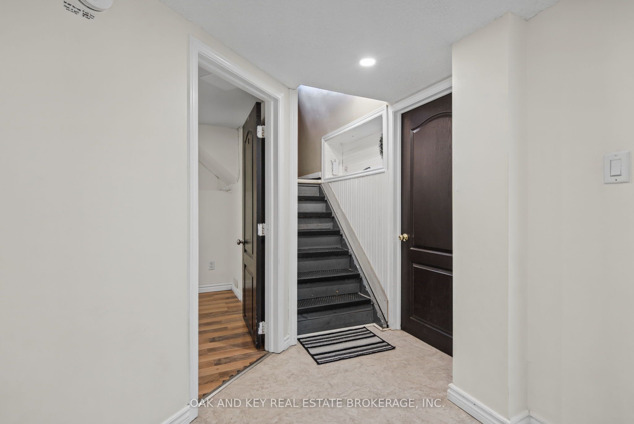 708 Cheapside Street, London 4