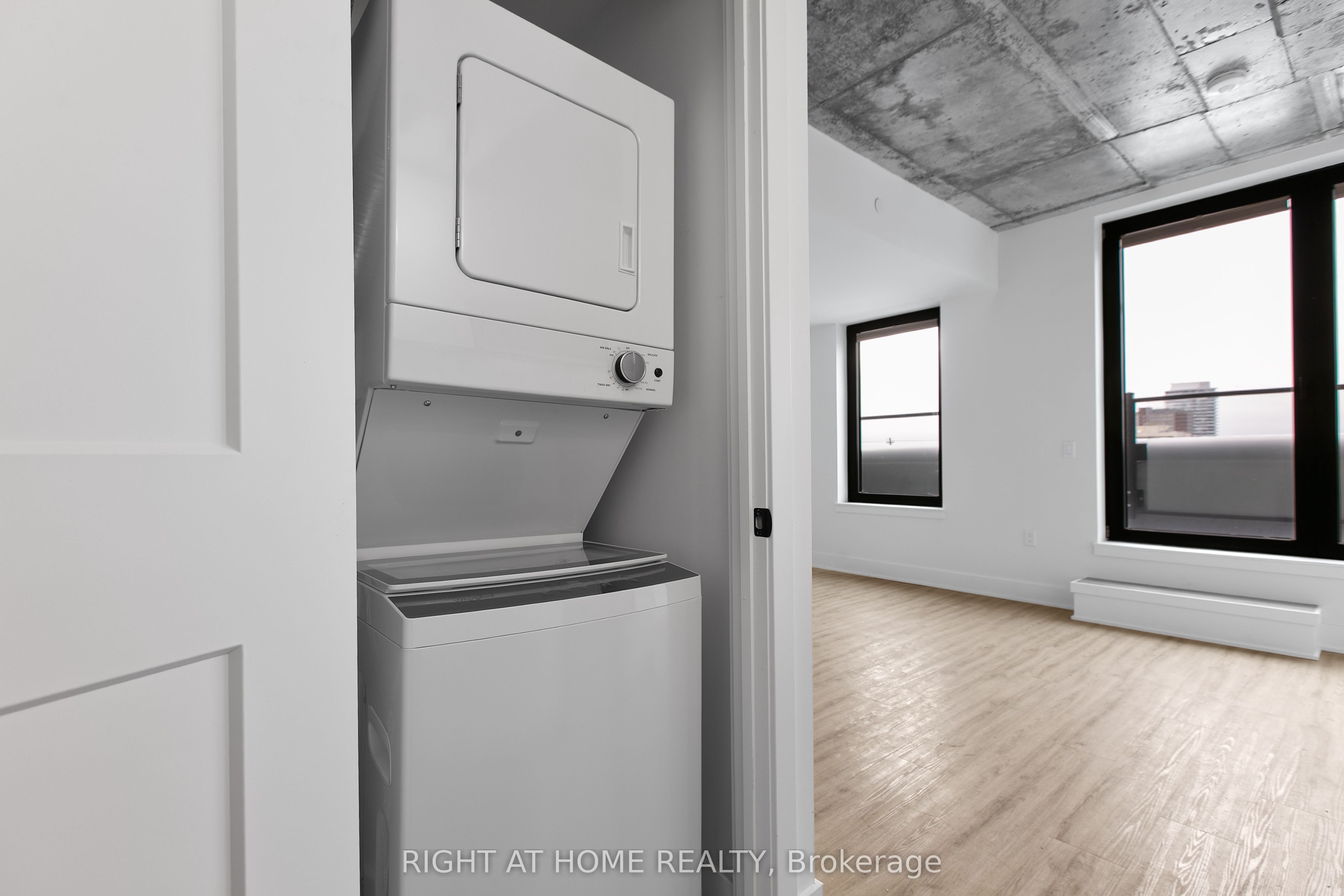Unit 406 - 377 Winona Avenue, Ottawa 5