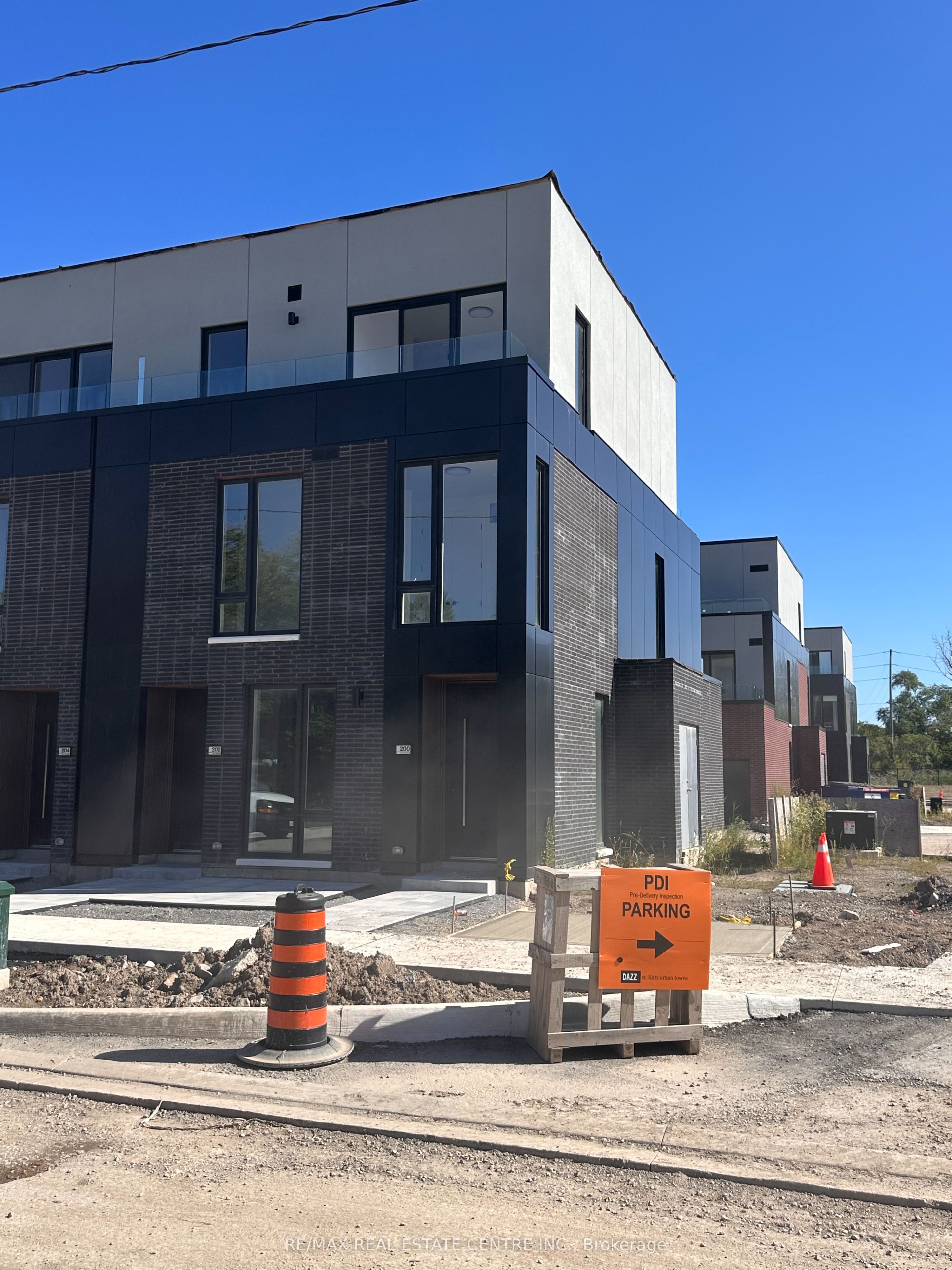 200 Ellis Avenue, St. Catharines 4