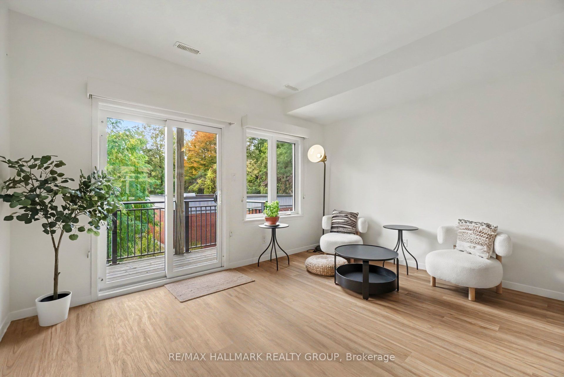 Unit 4 - 795 Montreal Road, Ottawa 5