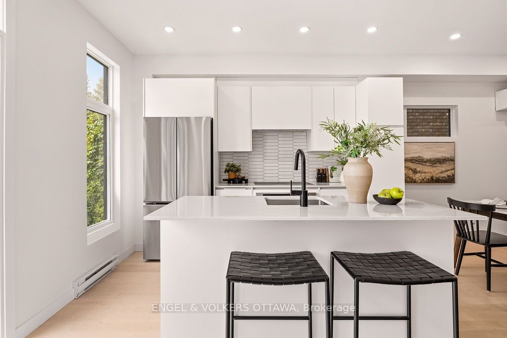 Unit A - 47 Fairmont Avenue, Ottawa 3