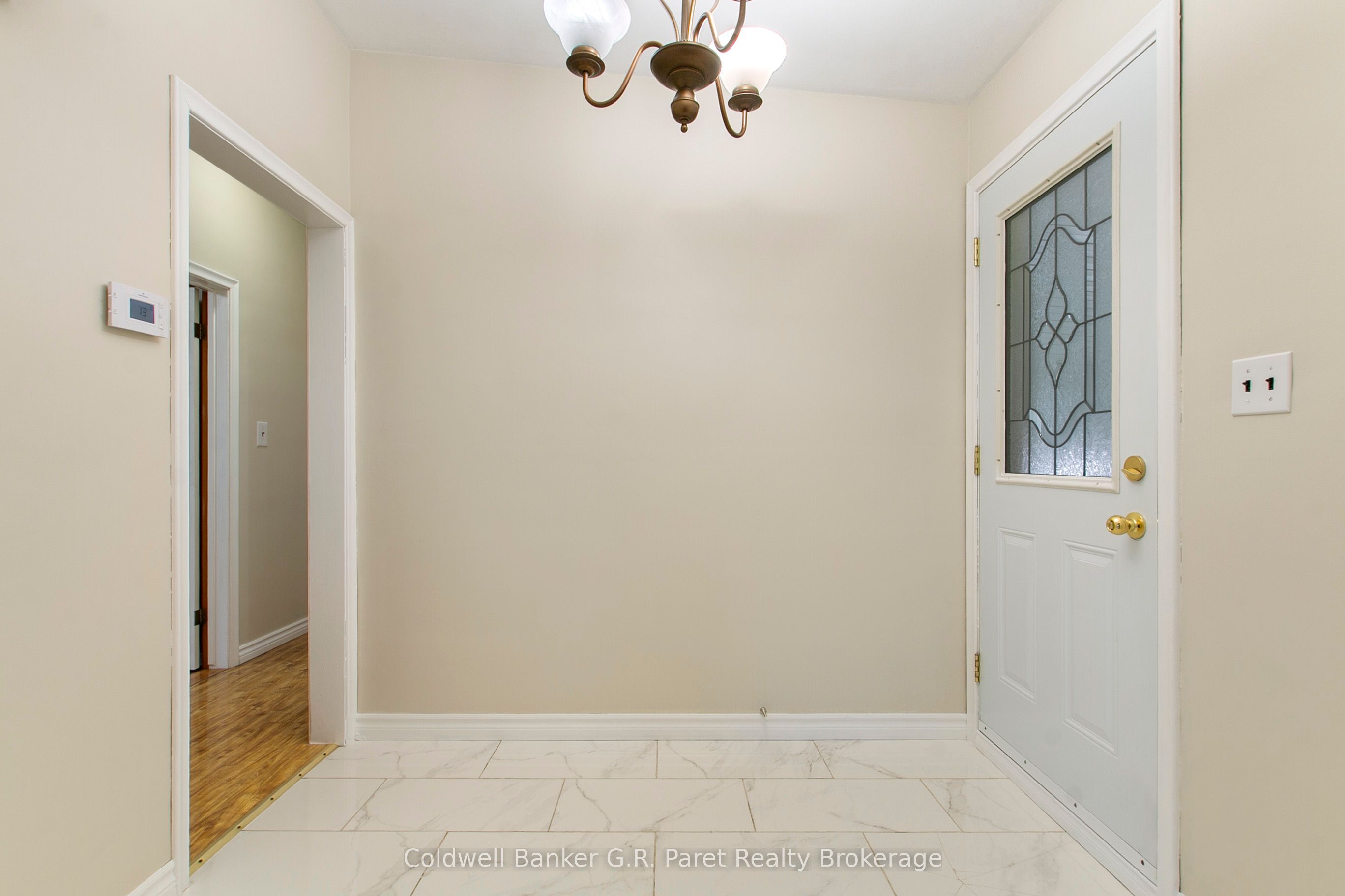 105 Queen Street, Tillsonburg 3