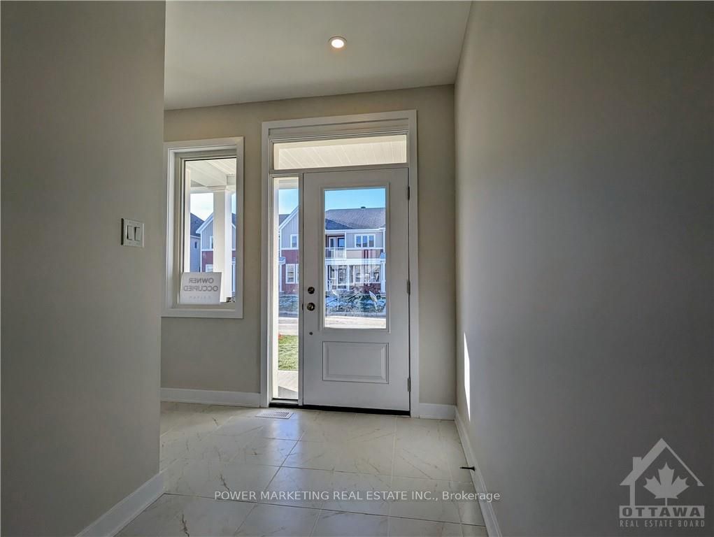 36 CHASING Grove, Stittsville-Goulbourn 2