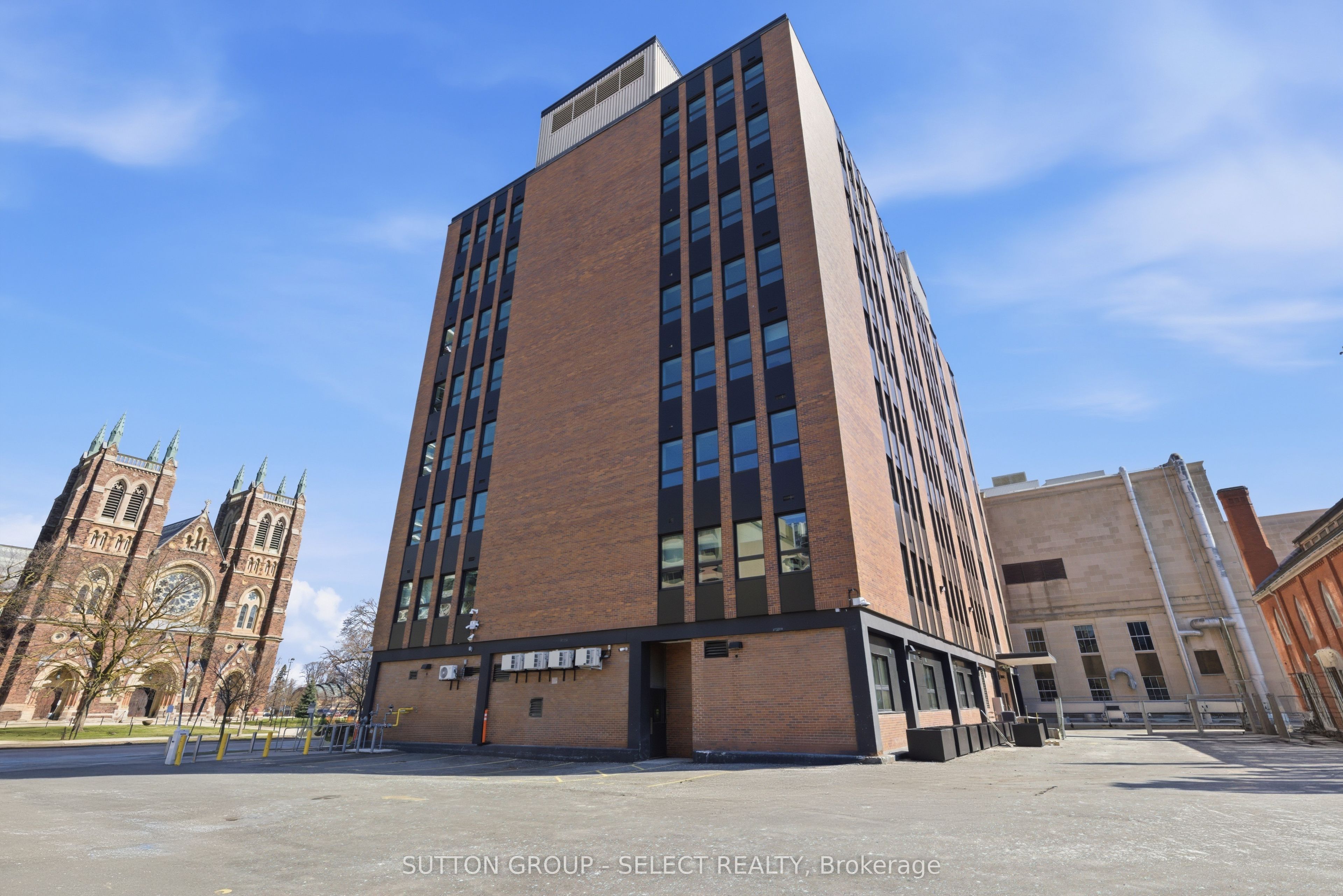 Unit 413 - 195 Dufferin Avenue, London 2