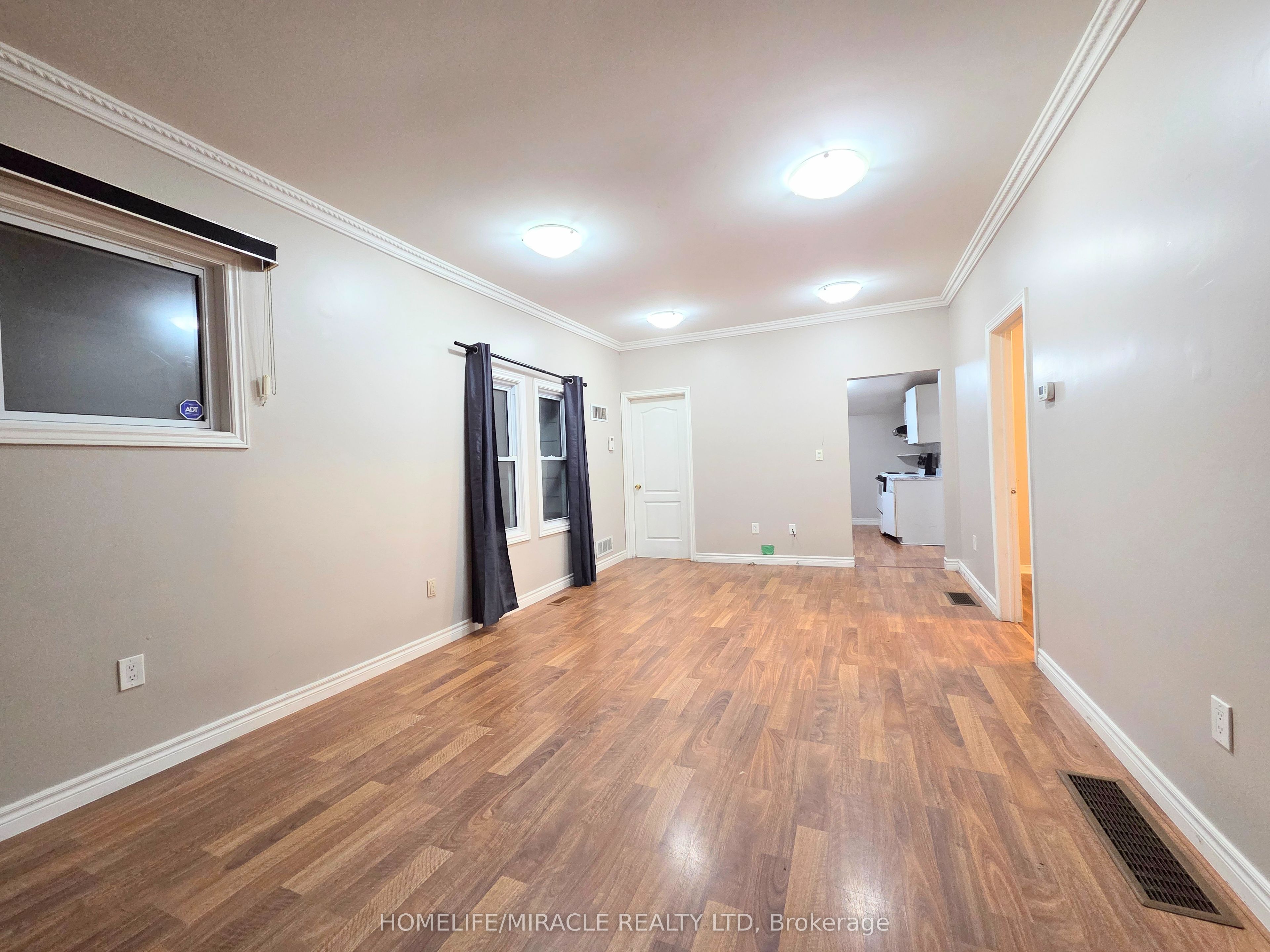 908 Windsor Avenue, Windsor 5