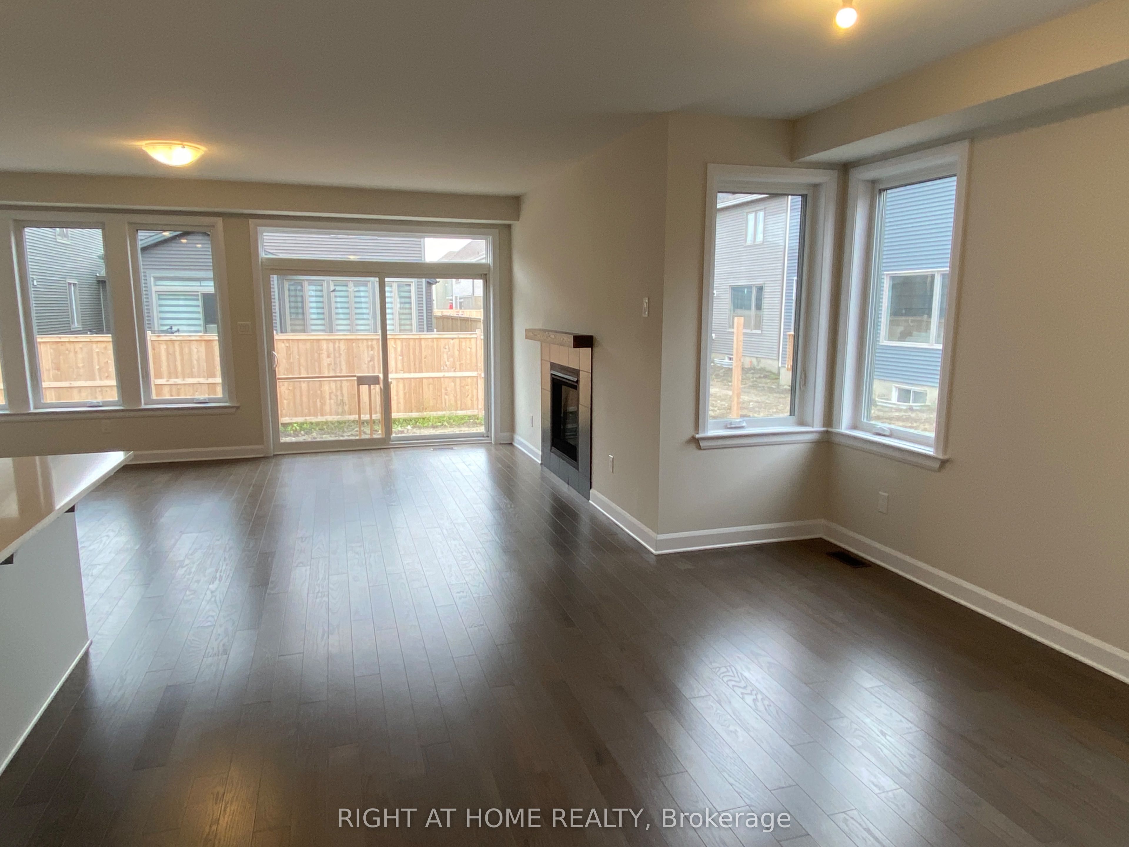 608 MOONFLOWER Crescent, Orleans-Gloucester 3