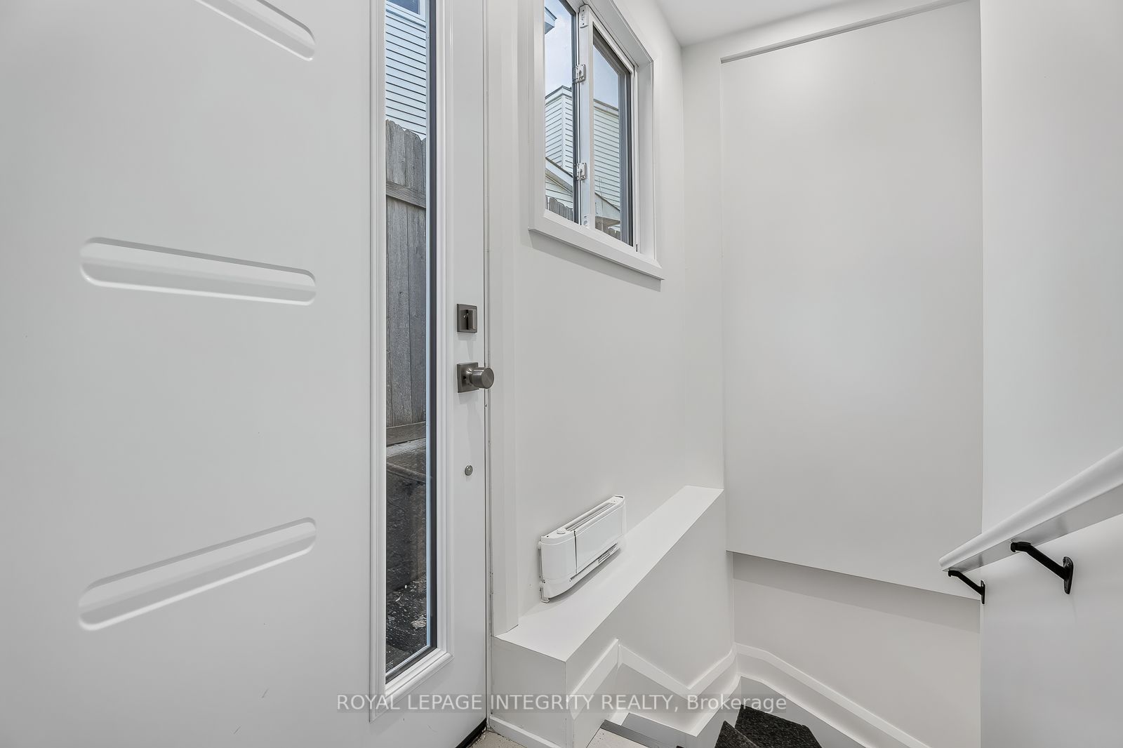 Unit A - 775 Kingfisher Crescent, Cumberland 5