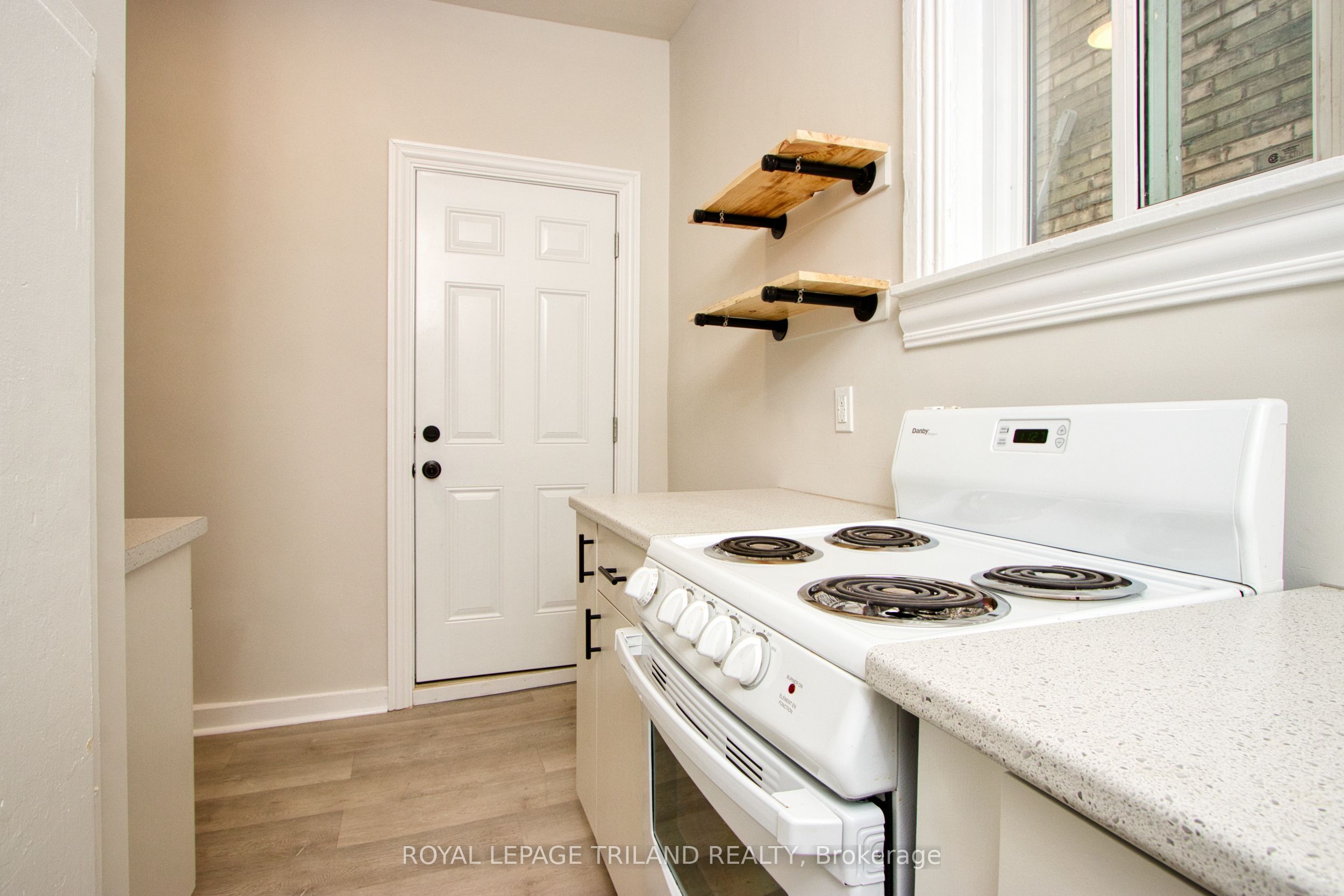 Unit 2 - 53 Gladstone Avenue, St. Thomas 4